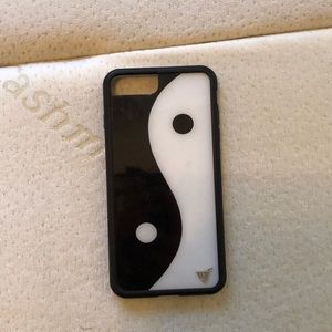 Wildflower / Yin Yang 6/7/8 Plus case